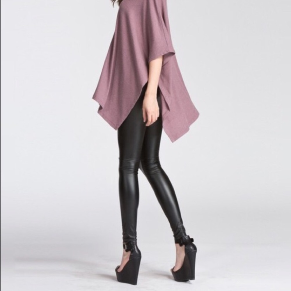 Faux leather leggings🌟 - Picture 5 of 7